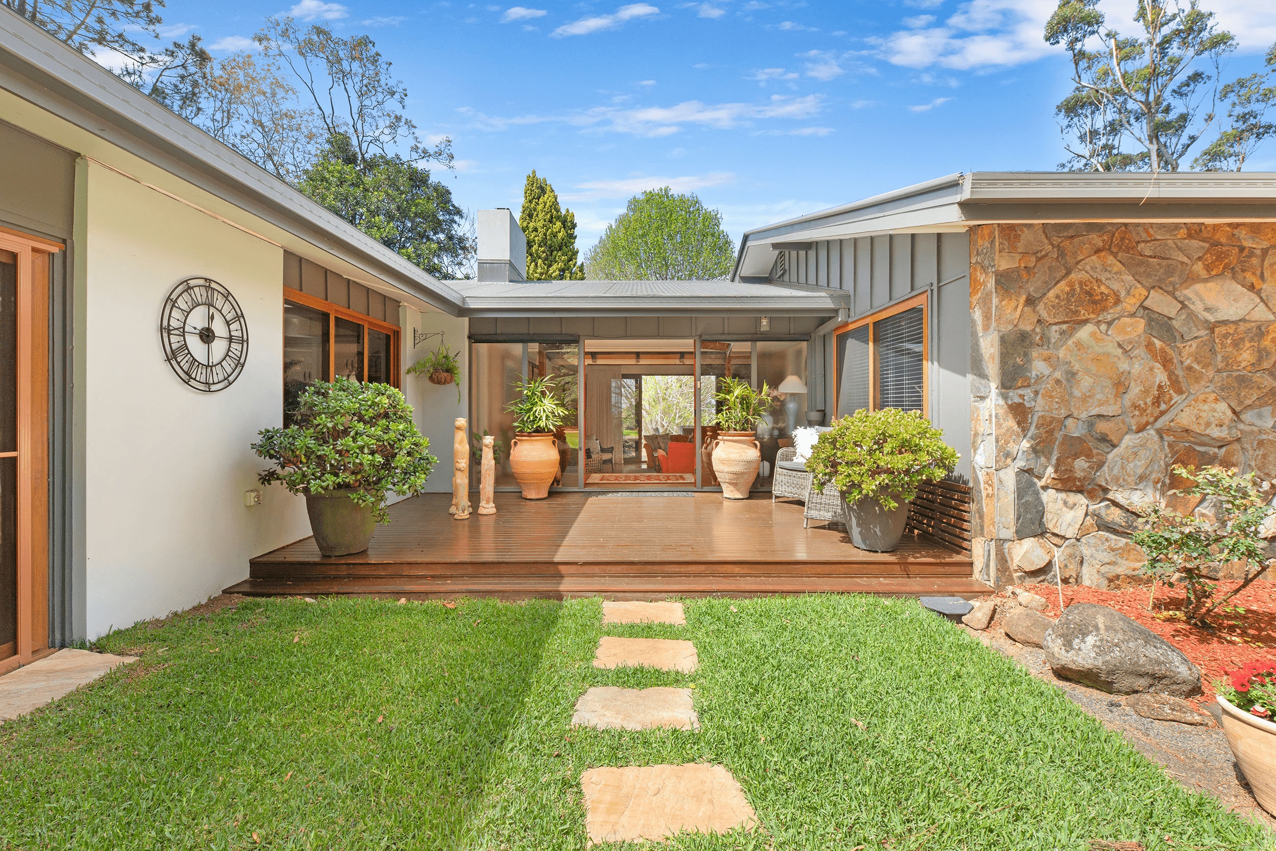 68-70 Siganto Street, TAMBORINE MOUNTAIN, QLD 4272