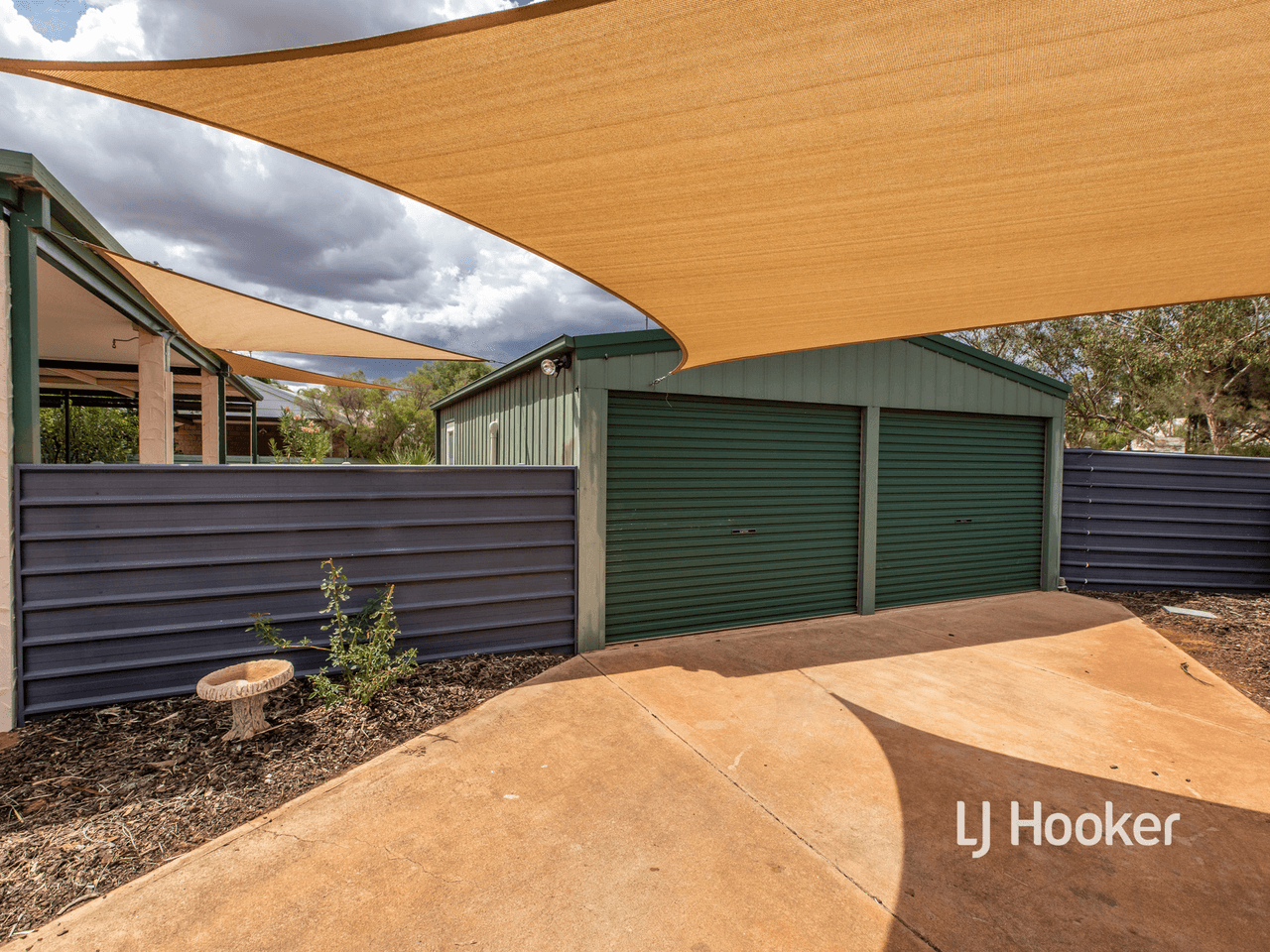 2 Bowman Close, ARALUEN, NT 0870