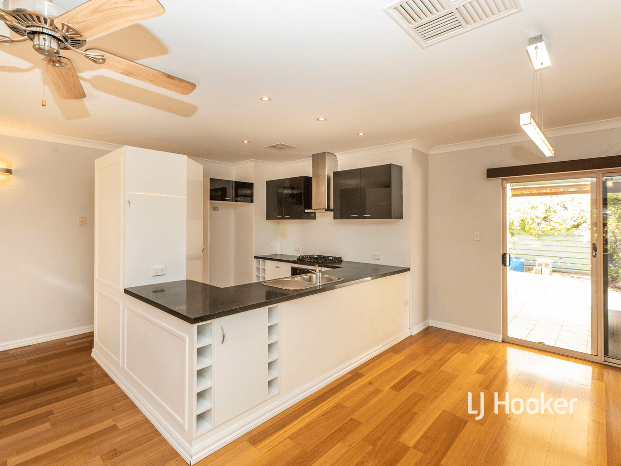 2 Bowman Close, ARALUEN, NT 0870