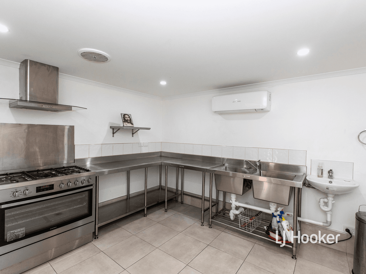 2 Bowman Close, ARALUEN, NT 0870