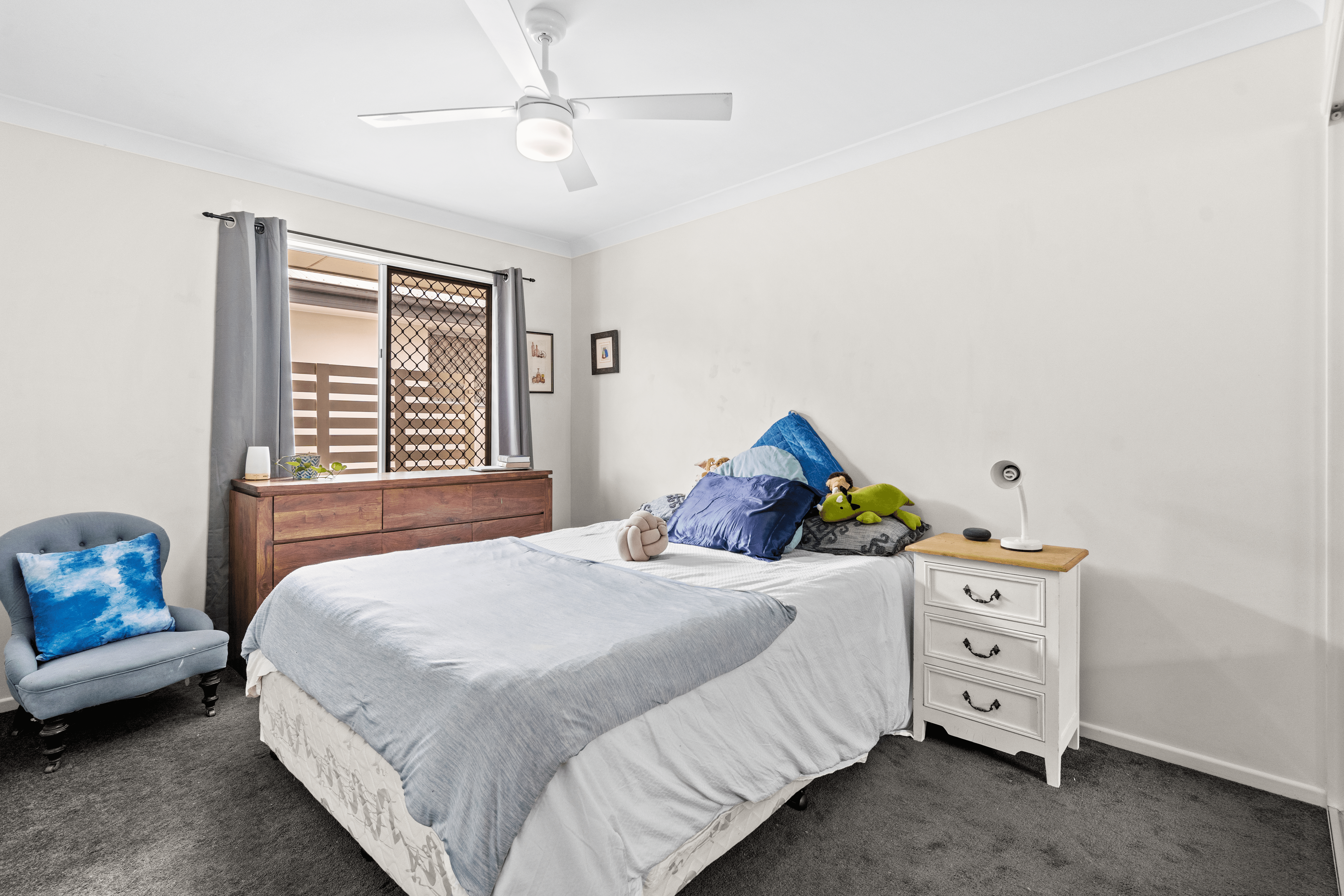 10 Saint Clements Road, OXLEY, QLD 4075