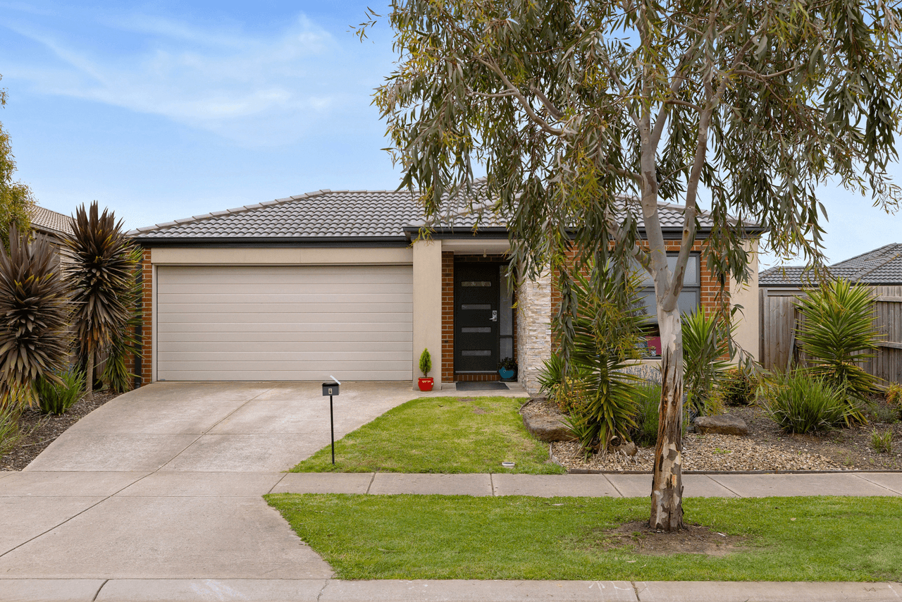 4 Stringybark Avenue, WALLAN, VIC 3756