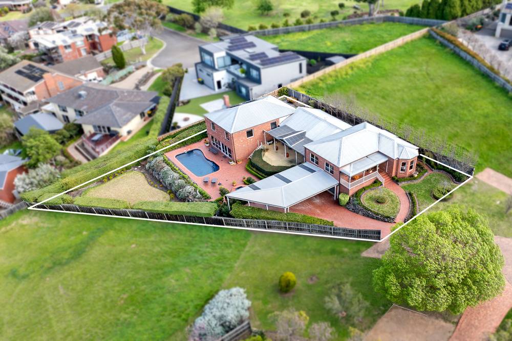 9 Trafalgar Square, Wandana Heights, VIC 3216