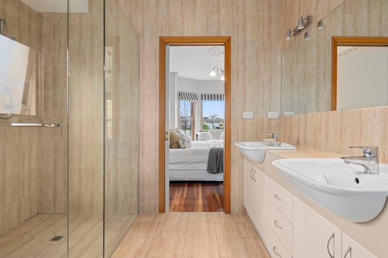 9 Trafalgar Square, Wandana Heights, VIC 3216