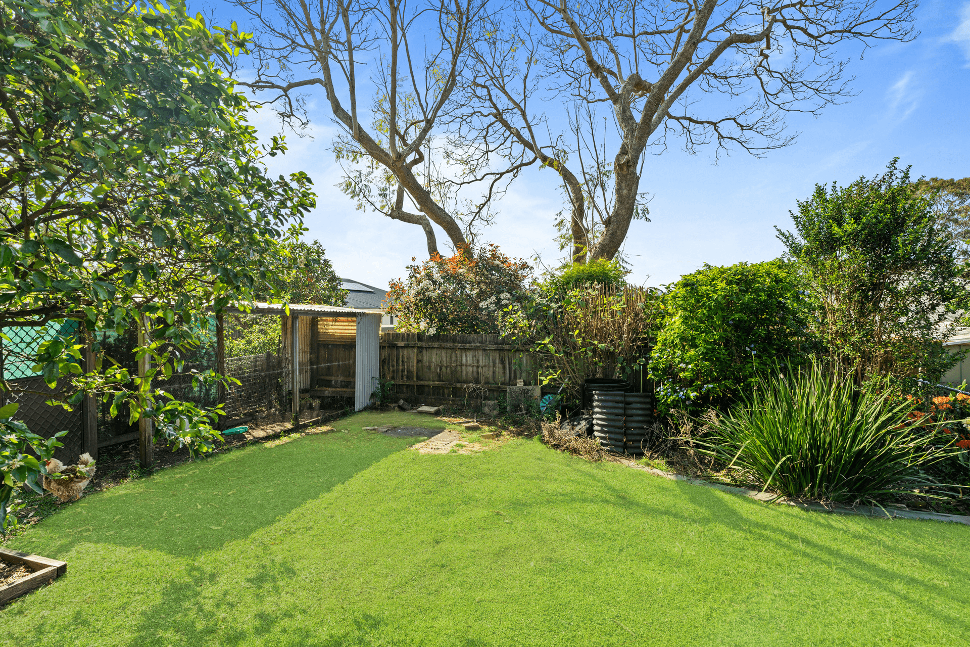 8-10 Berry Avenue, Green Point, NSW 2251