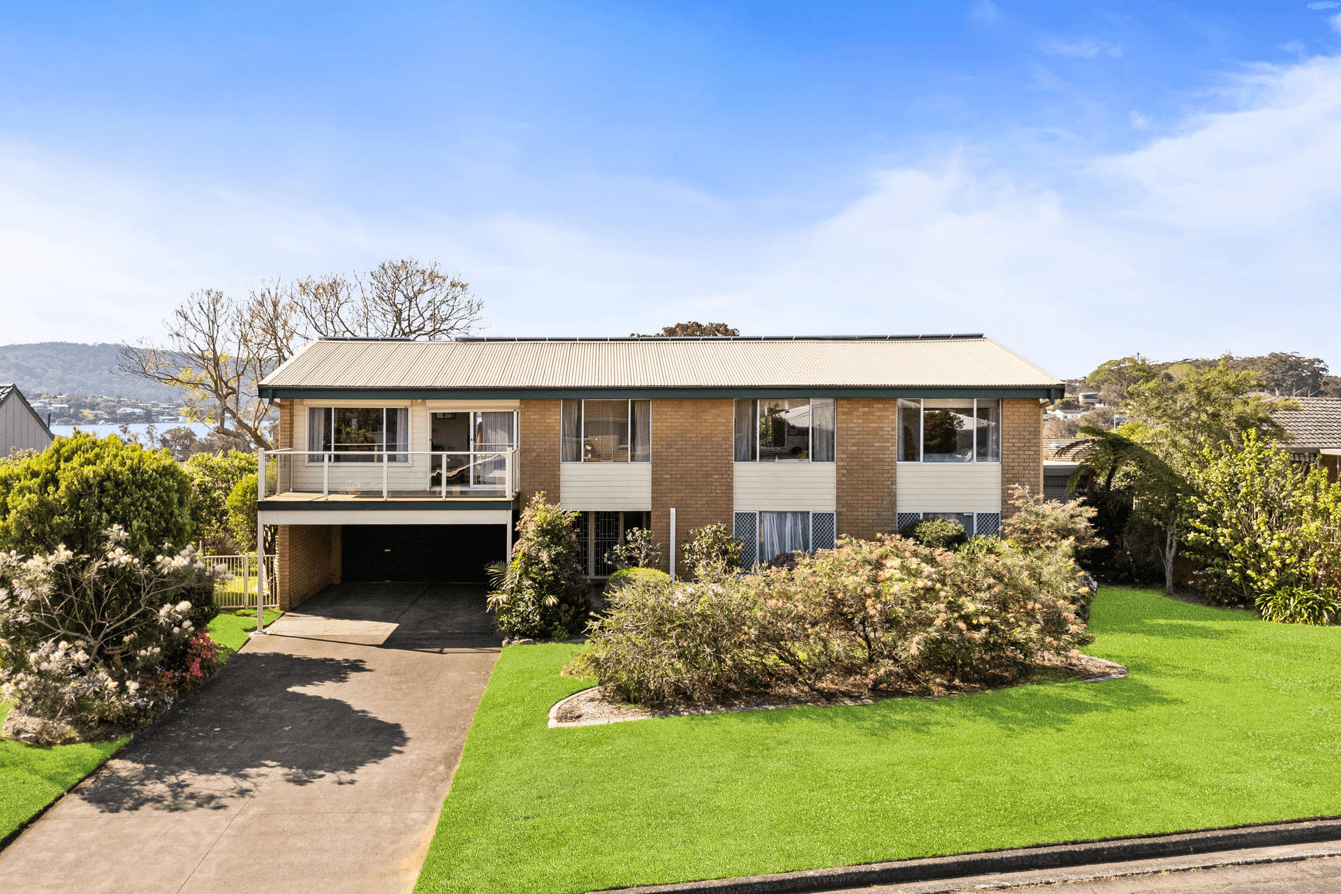 8-10 Berry Avenue, Green Point, NSW 2251