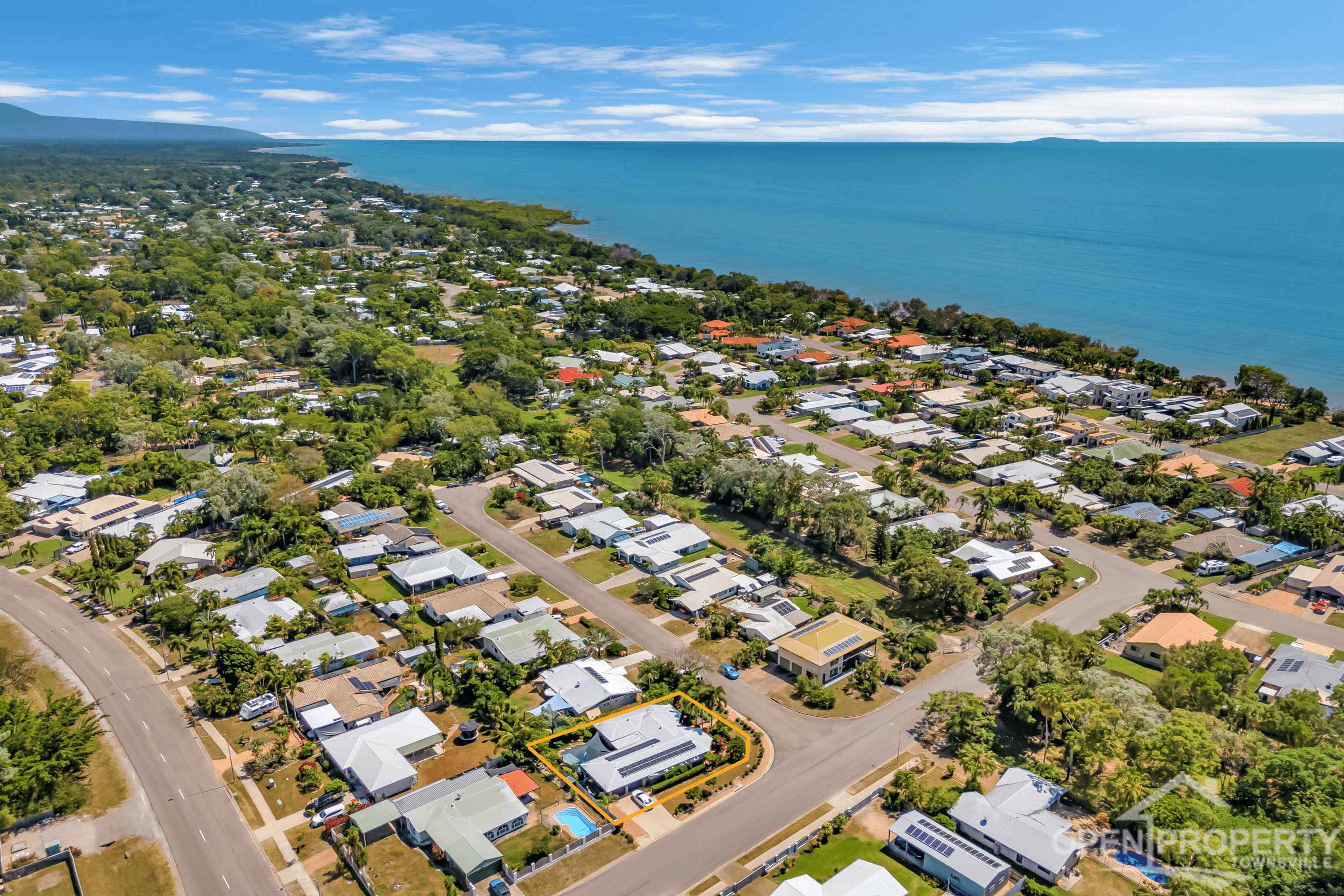 1 Sandalan Ct, Bushland Beach, QLD 4818