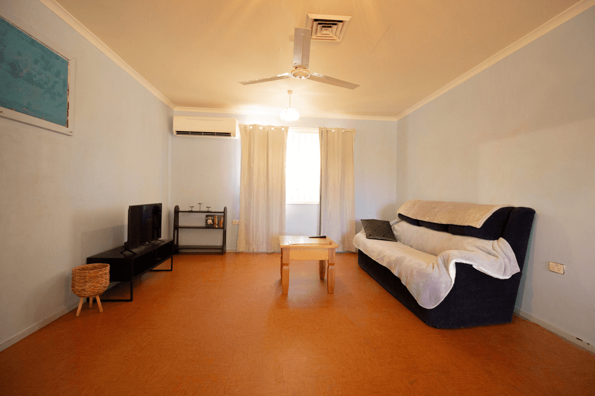 17 Boogalla Crescent, SOUTH HEDLAND, WA 6722