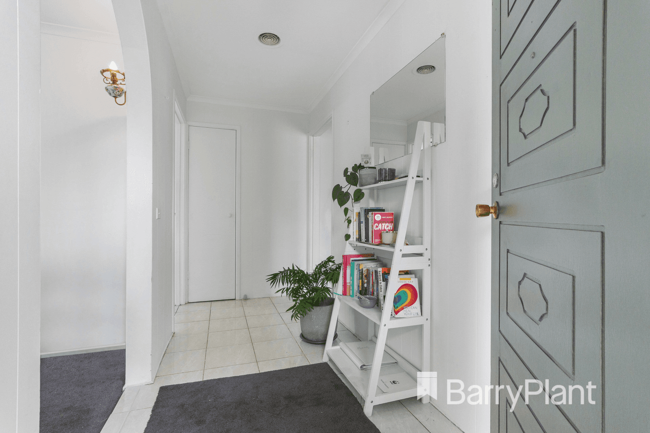 16 Woodland Drive, Albanvale, VIC 3021