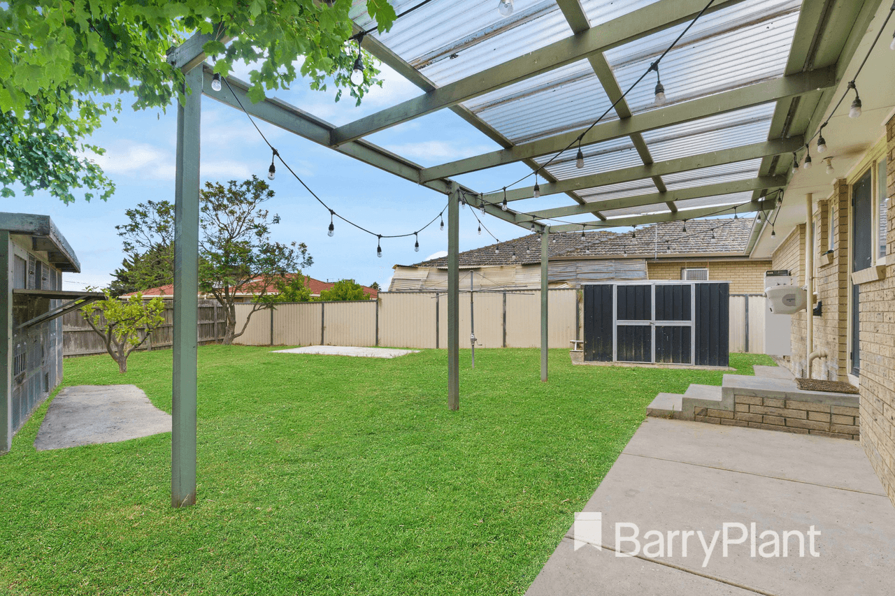 16 Woodland Drive, Albanvale, VIC 3021