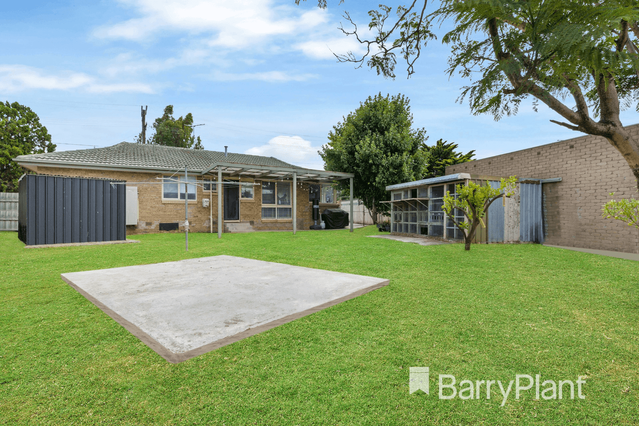 16 Woodland Drive, Albanvale, VIC 3021