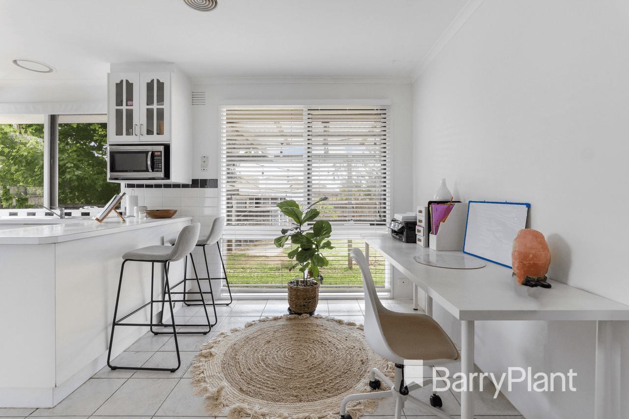 16 Woodland Drive, Albanvale, VIC 3021