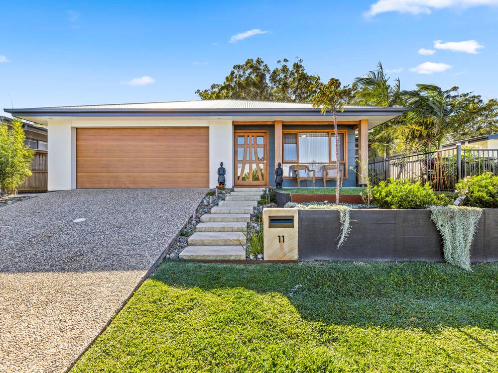 11 Ivory Circuit, SAPPHIRE BEACH, NSW 2450