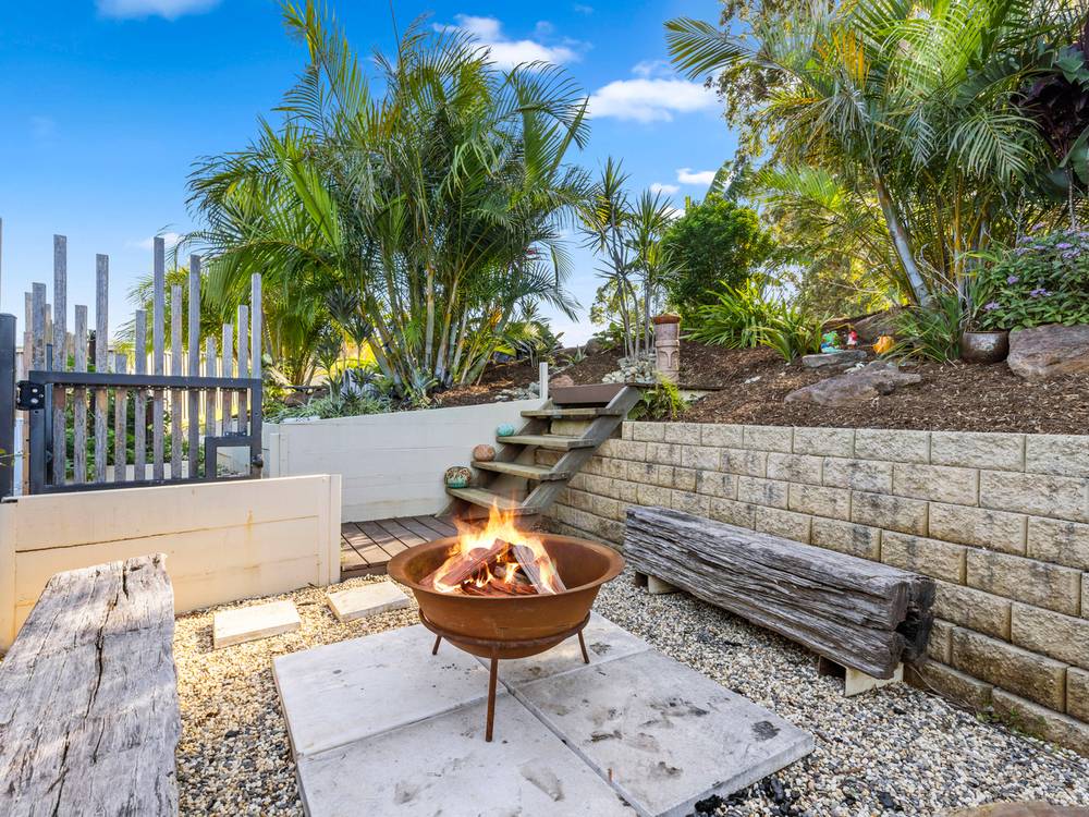 11 Ivory Circuit, SAPPHIRE BEACH, NSW 2450