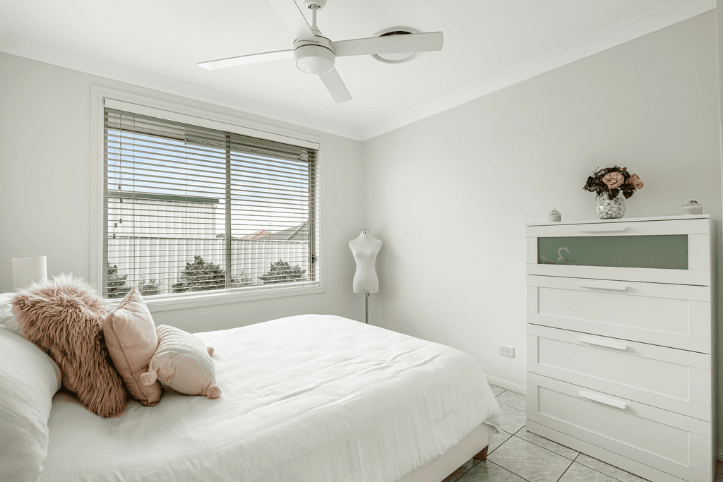 129 Pacific Palms Circuit, HOXTON PARK, NSW 2171