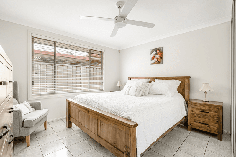 129 Pacific Palms Circuit, HOXTON PARK, NSW 2171