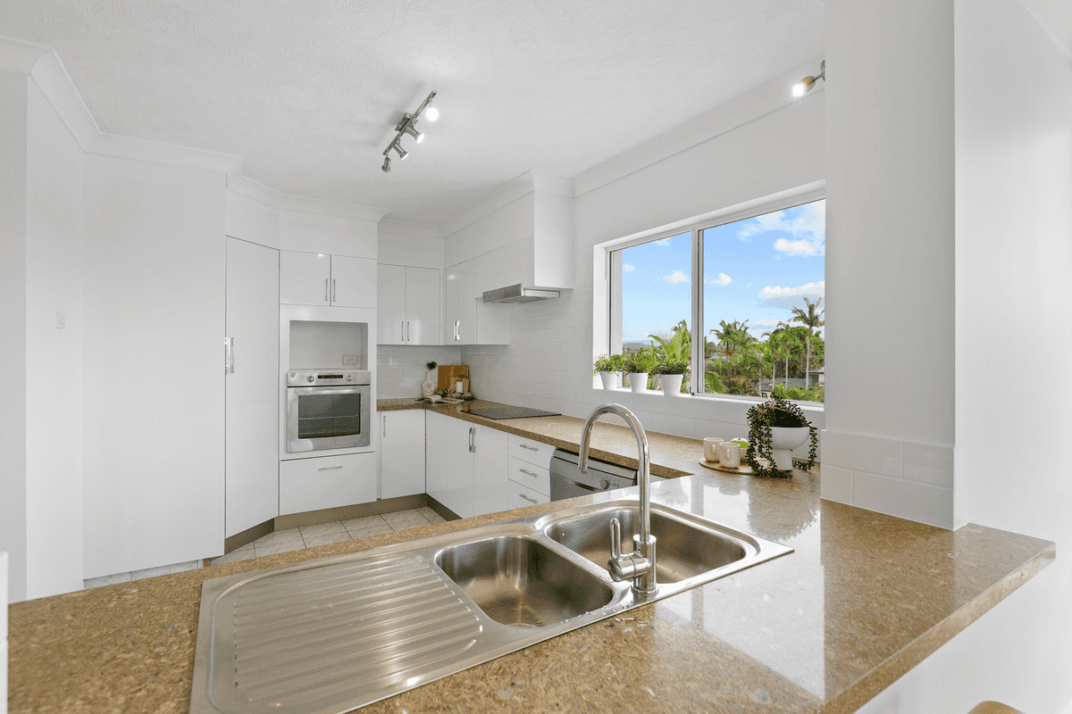 32/41a Broadwater Street, RUNAWAY BAY, QLD 4216