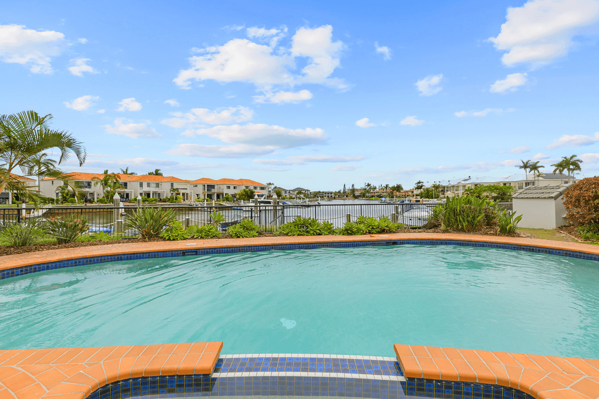 32/41a Broadwater Street, RUNAWAY BAY, QLD 4216