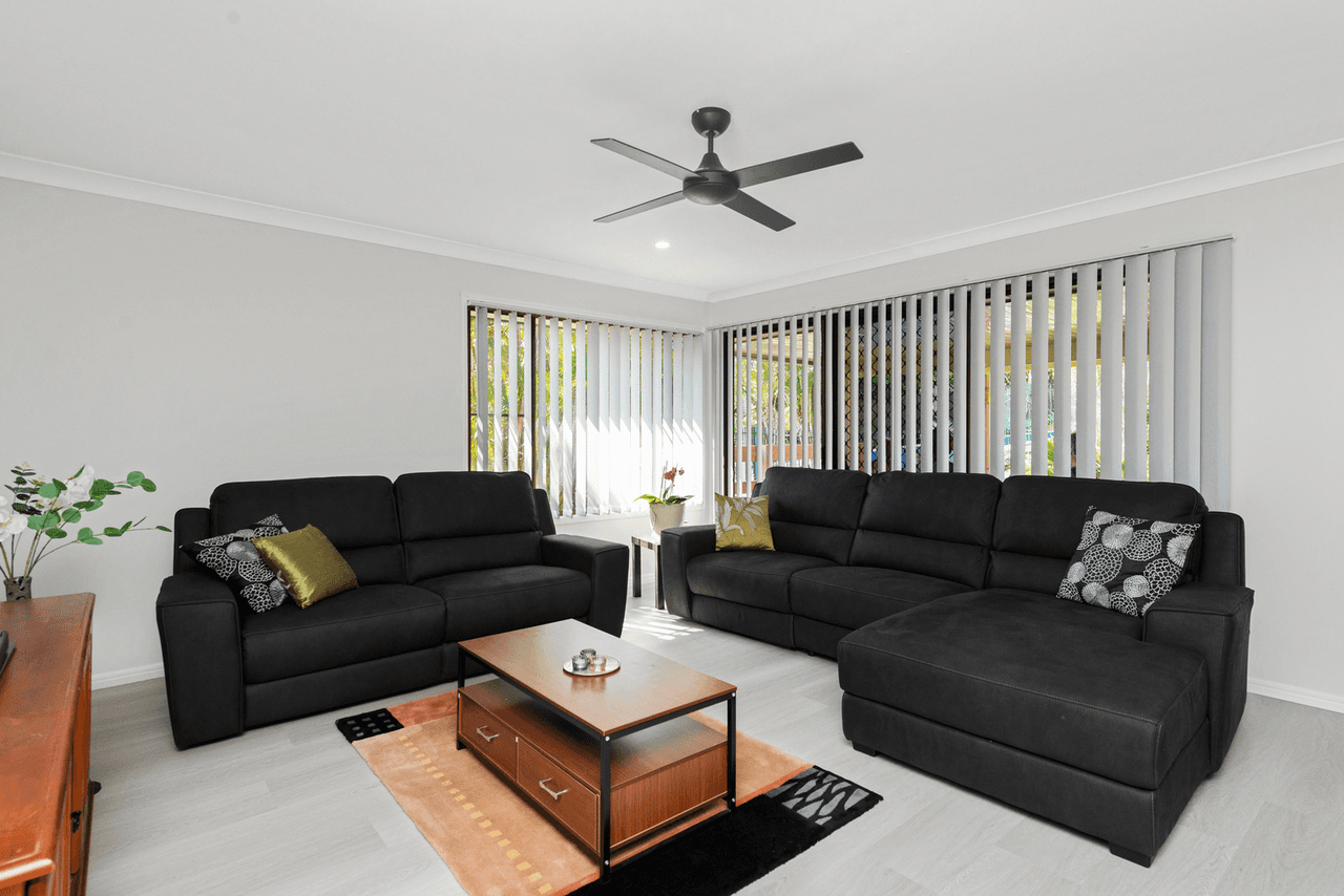 20 Hillgrove Court, OXENFORD, QLD 4210