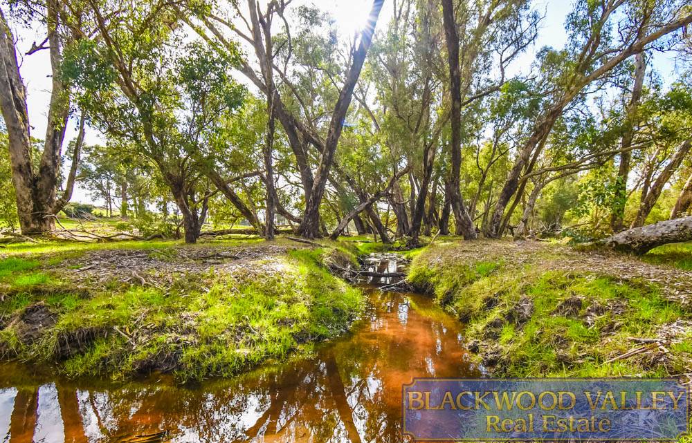 418 Greenfields Rd, BOYUP BROOK, WA 6244