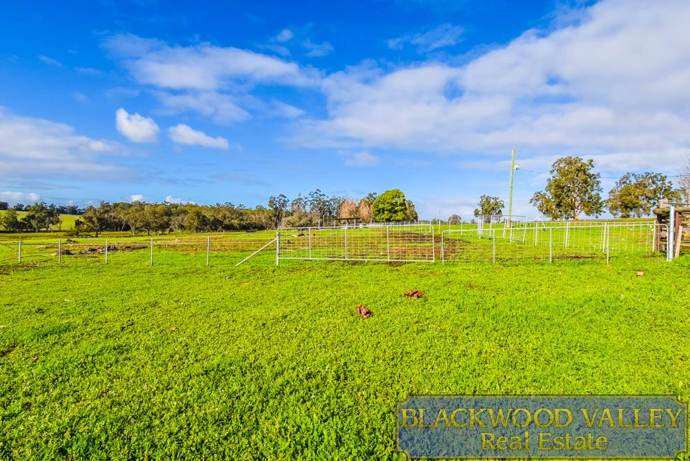 418 Greenfields Rd, BOYUP BROOK, WA 6244