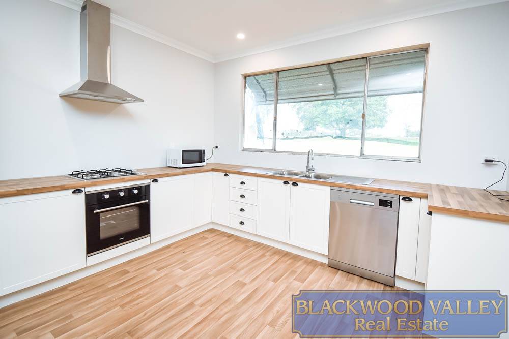 418 Greenfields Rd, BOYUP BROOK, WA 6244