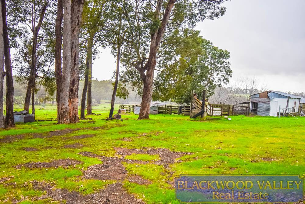 418 Greenfields Rd, BOYUP BROOK, WA 6244