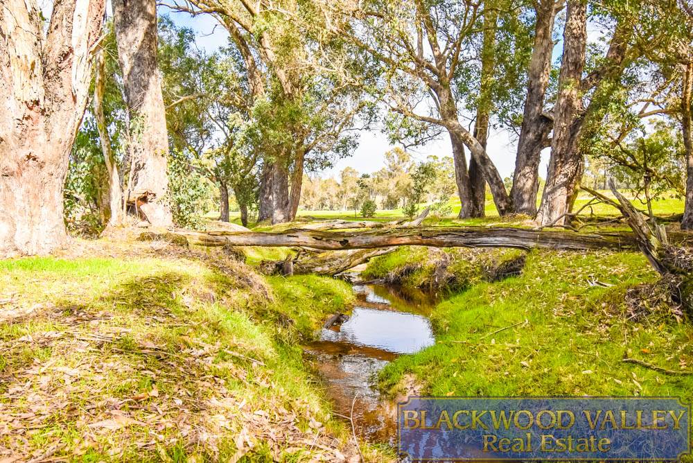 418 Greenfields Rd, BOYUP BROOK, WA 6244