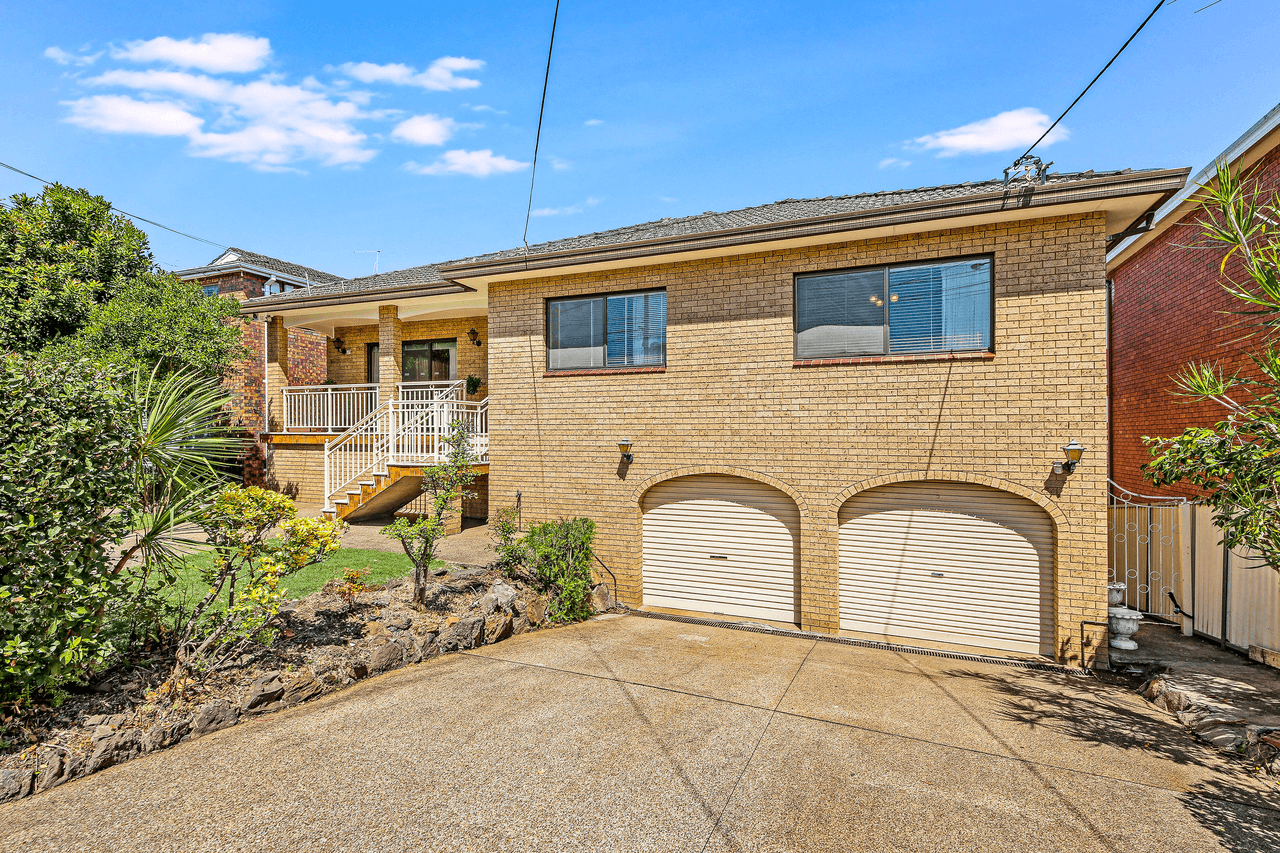 5 Salamander Place, MOUNT LEWIS, NSW 2190