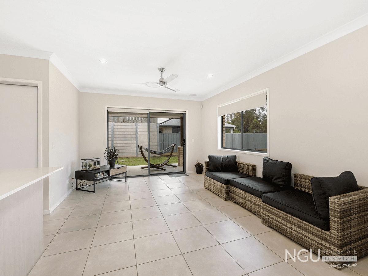 37 Cowie Street, Deebing Heights, QLD 4306