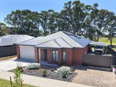 21 Houghton Crescent, Eagle Point, VIC 3878