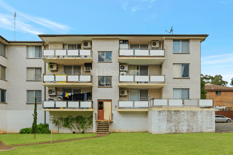 8/118 Longfield Street, CABRAMATTA, NSW 2166