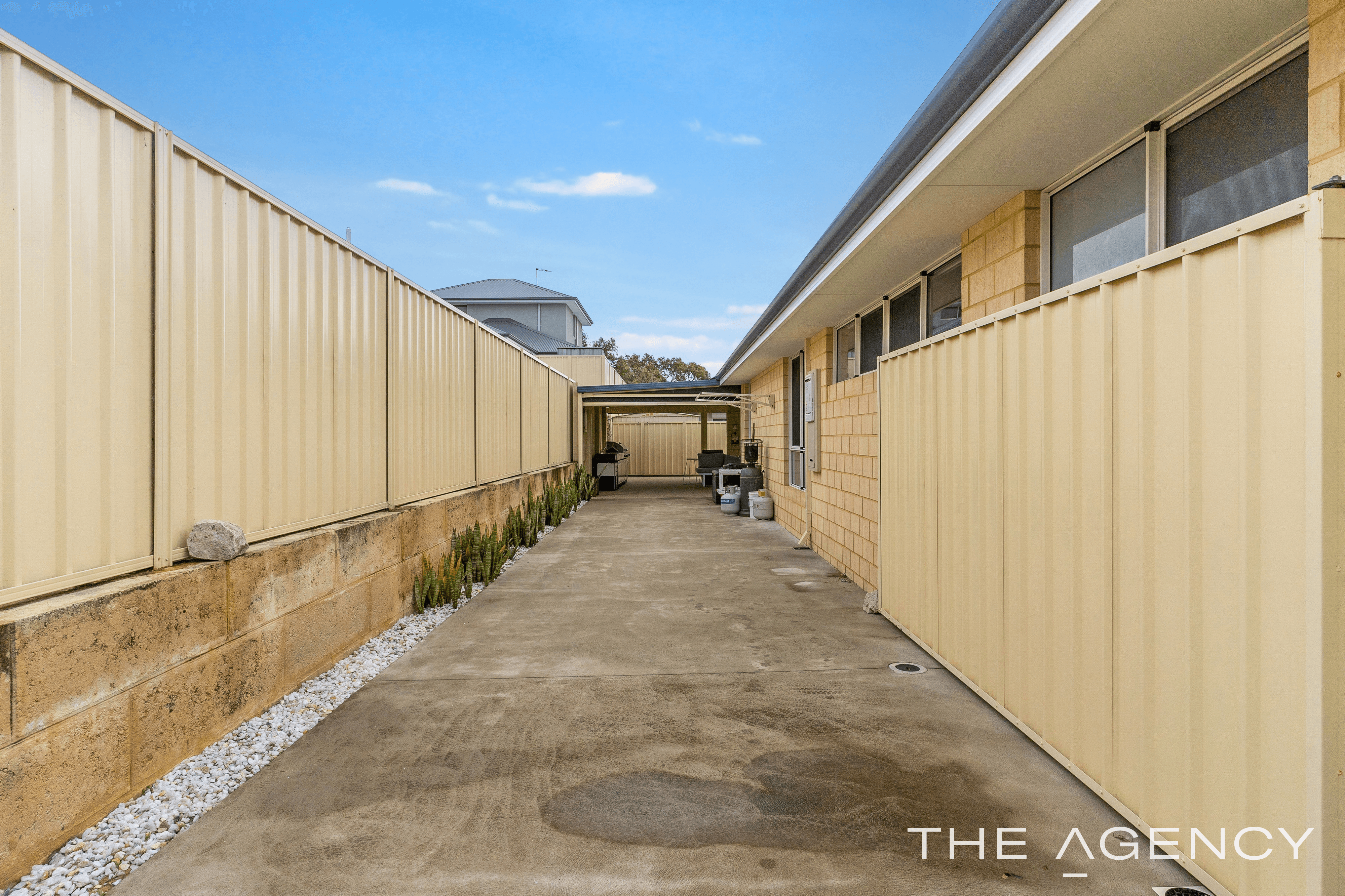 17 Chalgrove Road, Madora Bay, WA 6210