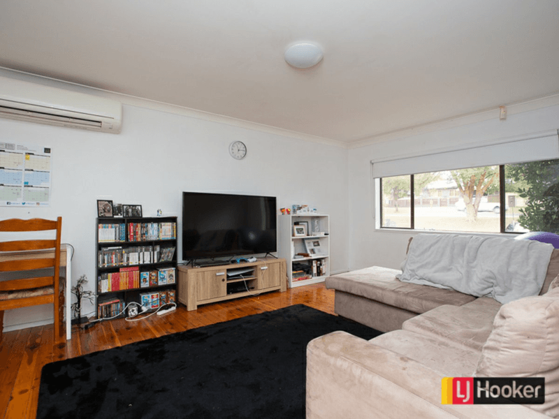 111 Manilla Road, OXLEY VALE, NSW 2340