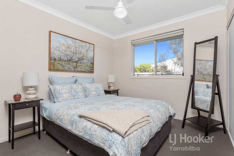 16 Sienna Crescent, PIMPAMA, QLD 4209