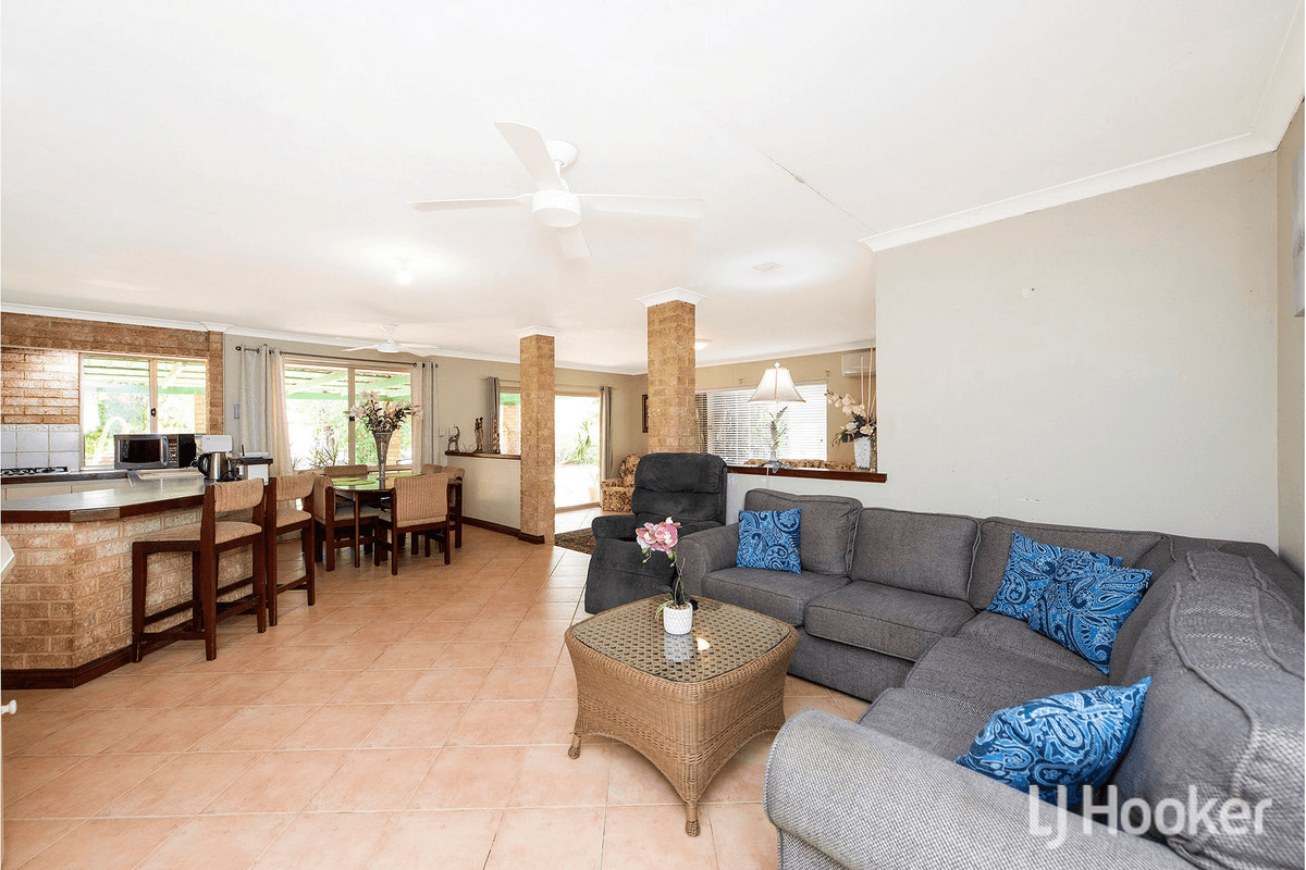 12 Carrick Cross, GREENFIELDS, WA 6210