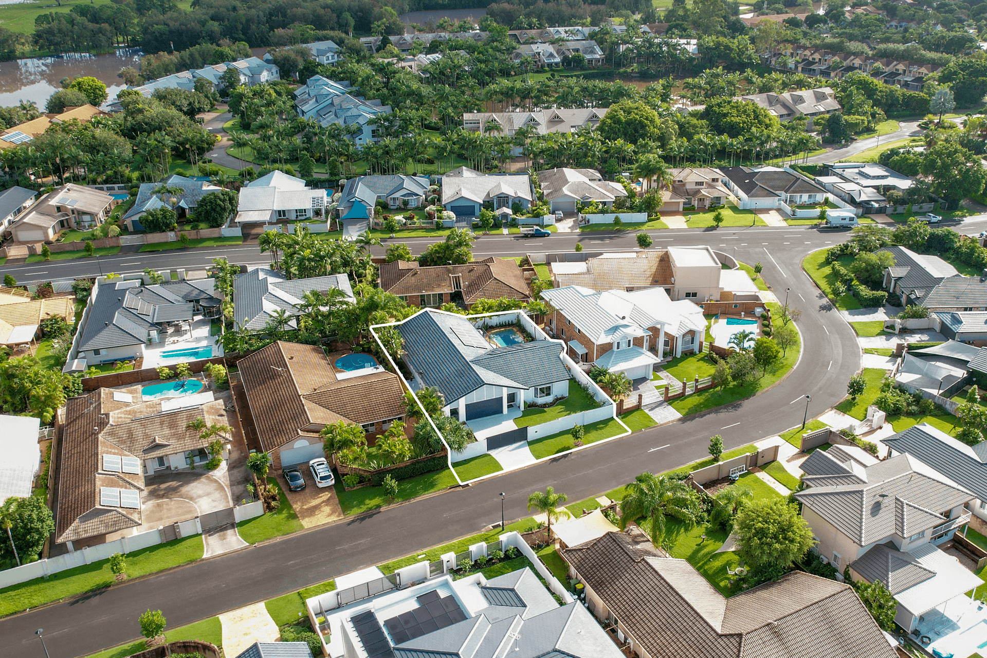 5 Santabelle Crescent, Clear Island Waters, QLD 4226