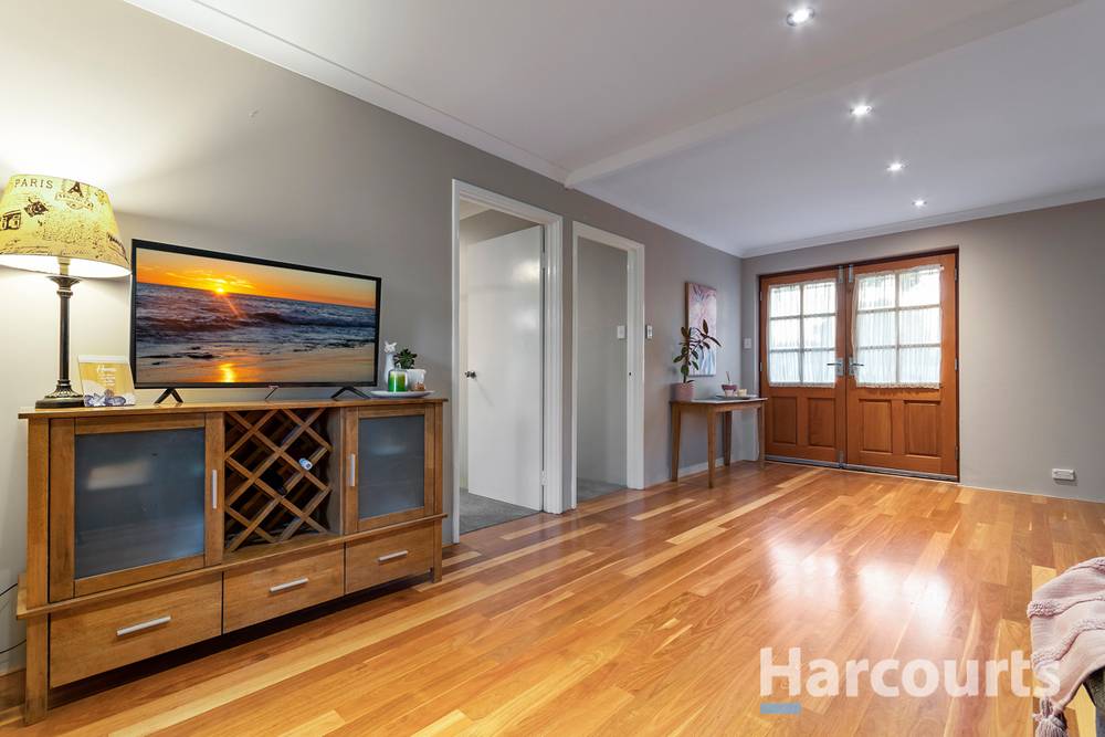 8 Schnapper Court, BURNS BEACH, WA 6028