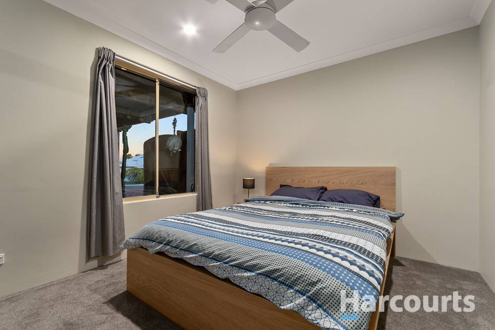 8 Schnapper Court, BURNS BEACH, WA 6028