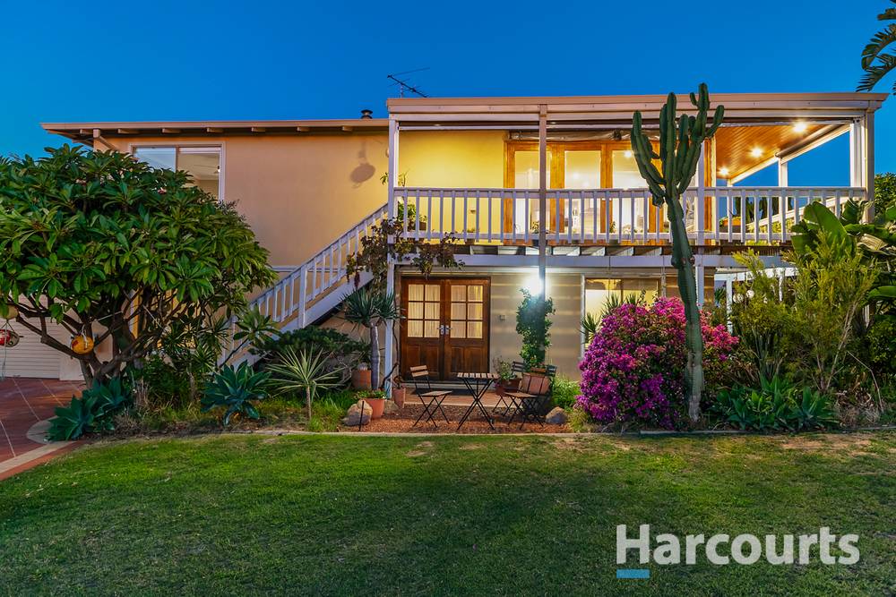 8 Schnapper Court, BURNS BEACH, WA 6028