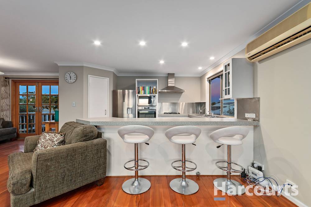 8 Schnapper Court, BURNS BEACH, WA 6028
