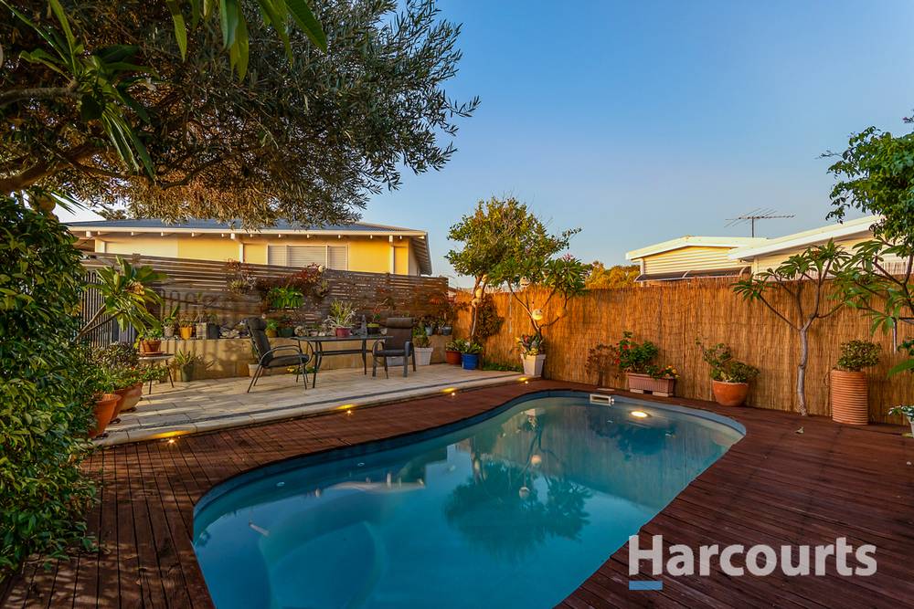 8 Schnapper Court, BURNS BEACH, WA 6028