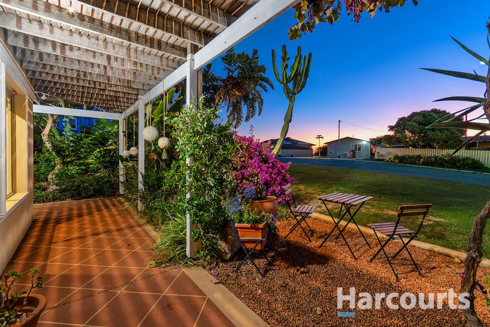 8 Schnapper Court, BURNS BEACH, WA 6028