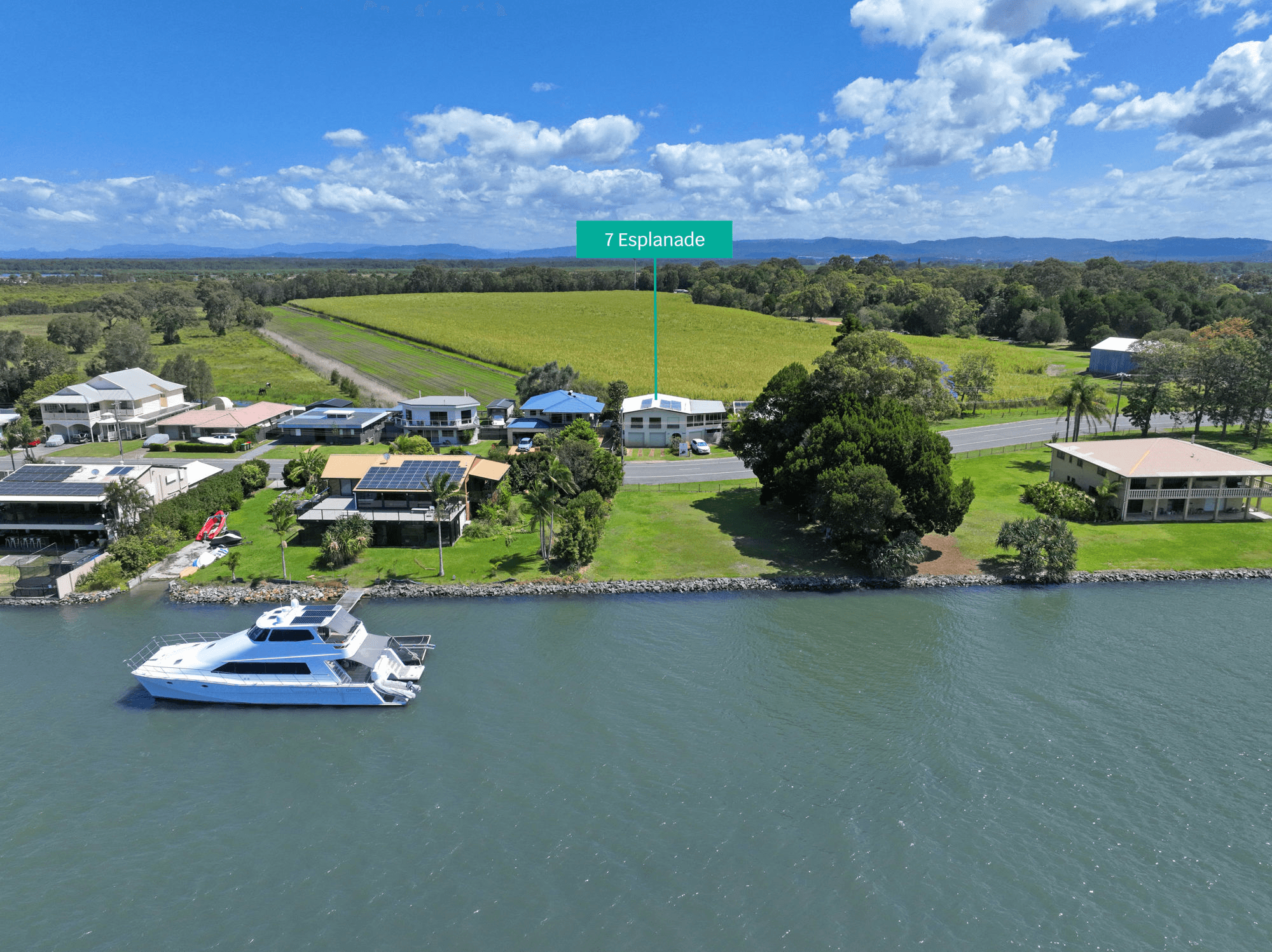 7 The Esplanade, JACOBS WELL, QLD 4208