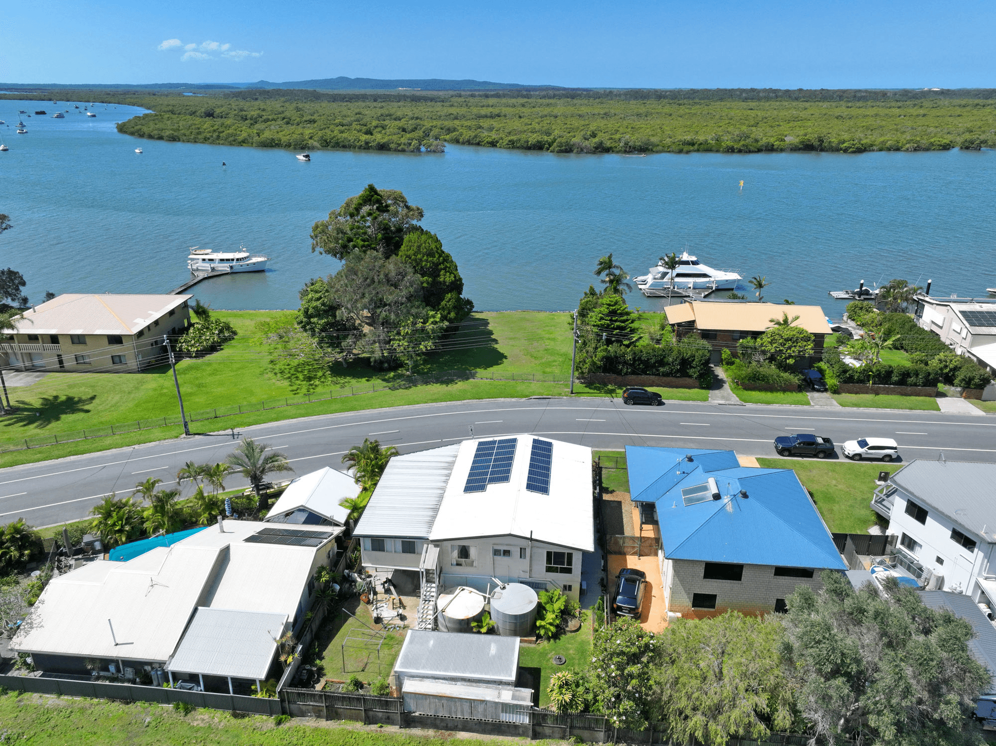 7 The Esplanade, JACOBS WELL, QLD 4208