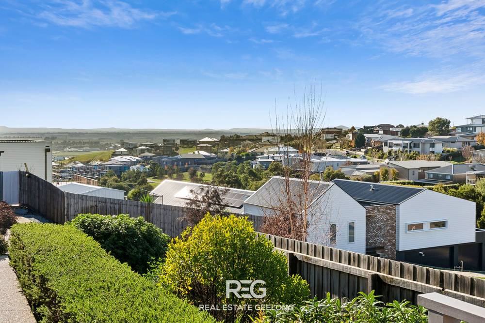 15 Clifford Street, HIGHTON, VIC 3216