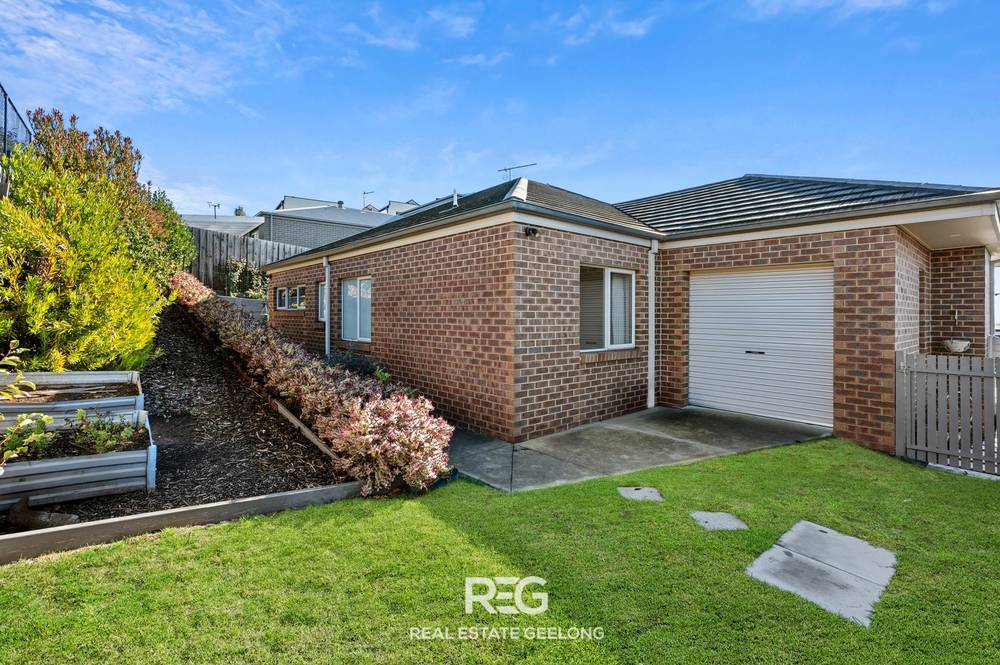 15 Clifford Street, HIGHTON, VIC 3216