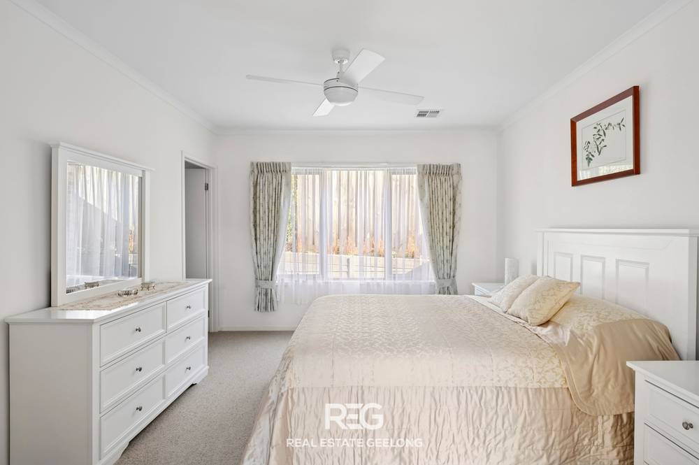 15 Clifford Street, HIGHTON, VIC 3216