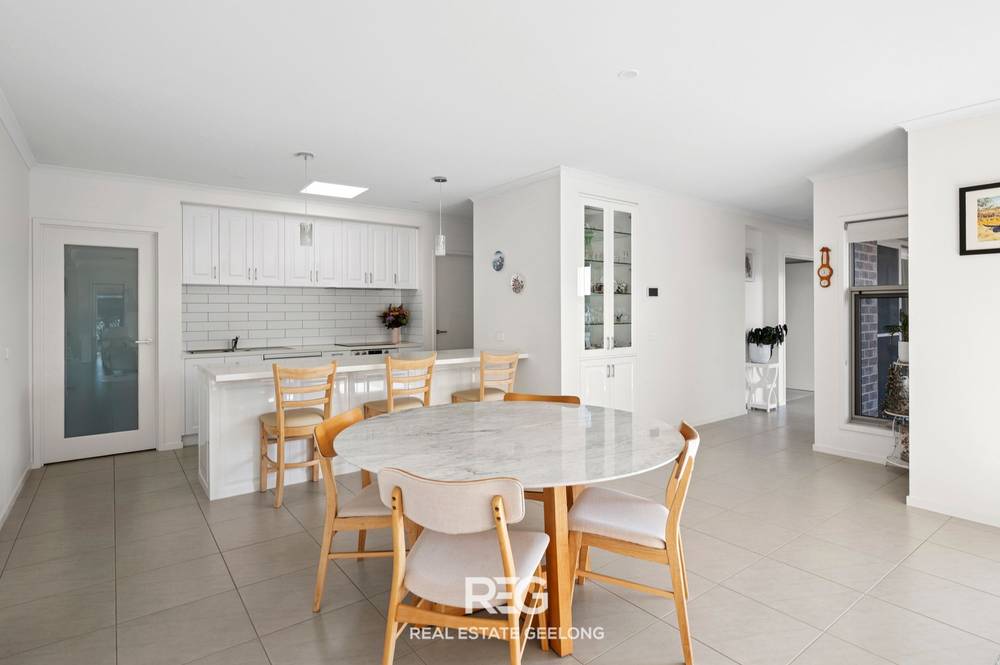 15 Clifford Street, HIGHTON, VIC 3216