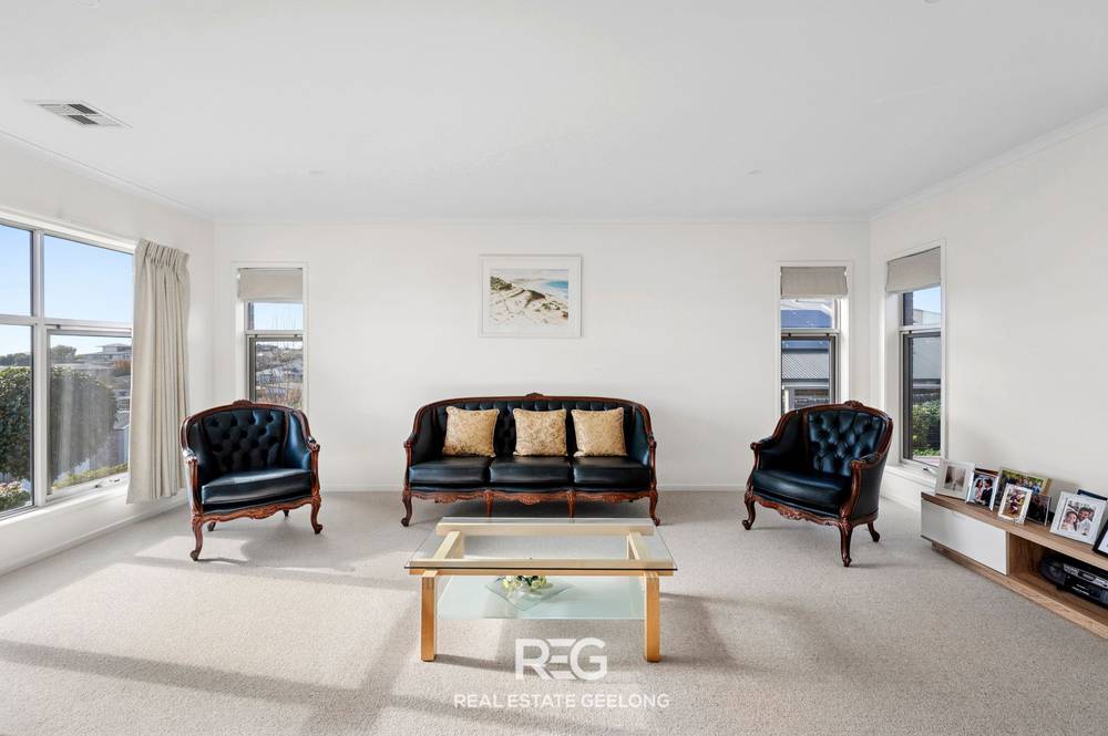 15 Clifford Street, HIGHTON, VIC 3216
